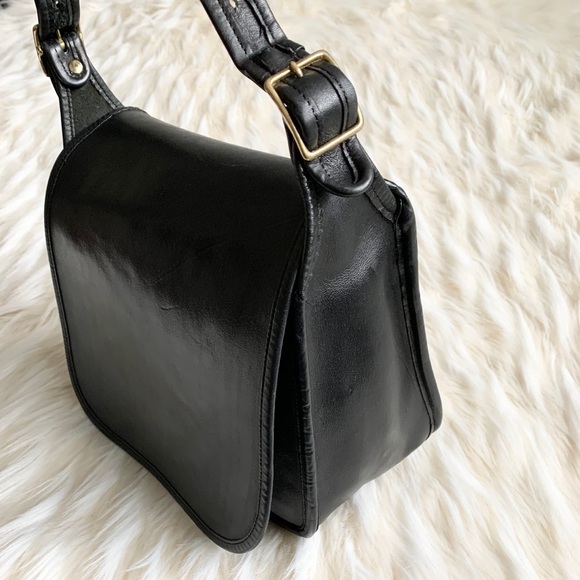 SOLD! Rare Vintage Coach Saddle Crossbody Bag - Picture 5 of 15